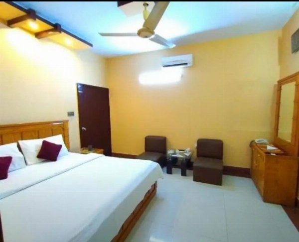 Royal Residency Guest House Karachi image 3